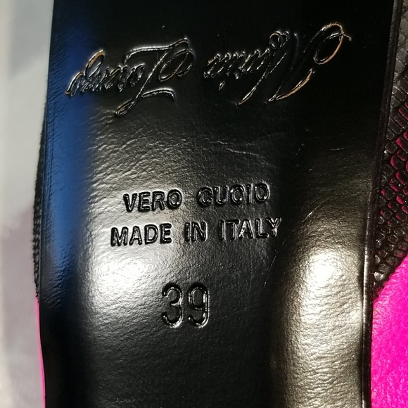 Marie Lorenzo Neon Pink Brass Stud Heels NEW US 9 - Picture 2 of 11